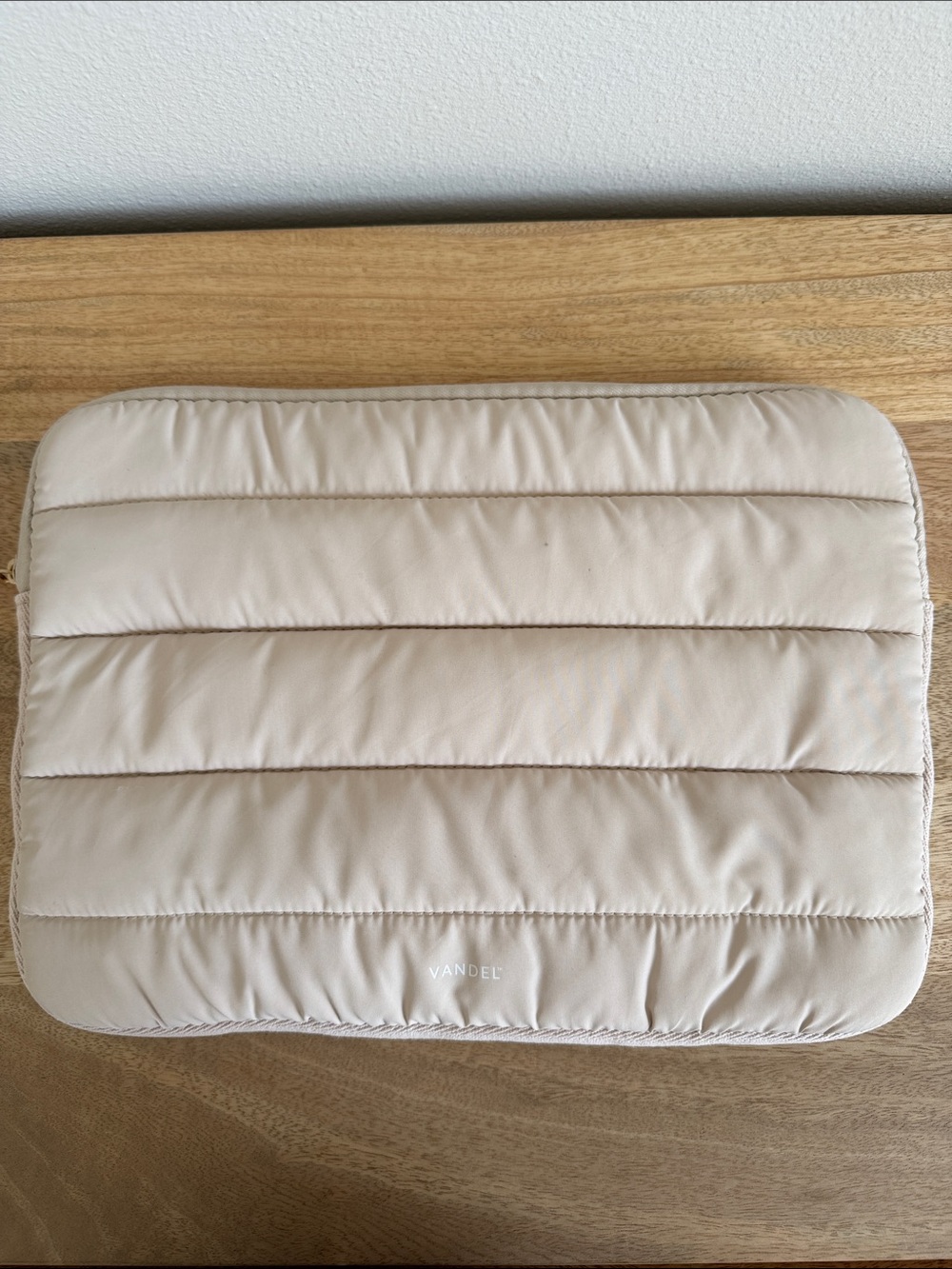 Vandel Quilted Padded Laptop Sleeve for 13”. Light Beige